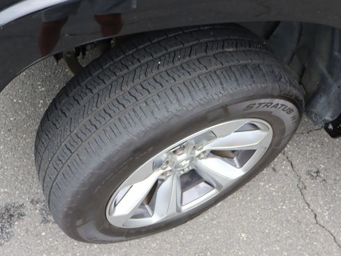 Used 2022 RAM 1500 Limited AWD/4WD image 39