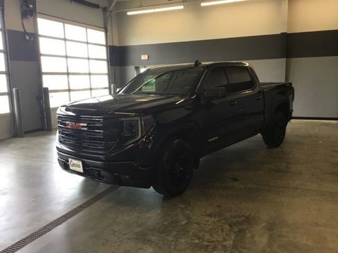 Used 2024 GMC Sierra 1500 Elevation image 4