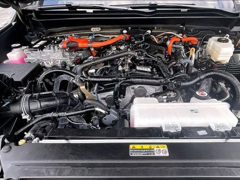 Used 2025 Toyota Tacoma 4x4 Double Cab Hybrid w/ Tow Tech Package image 10