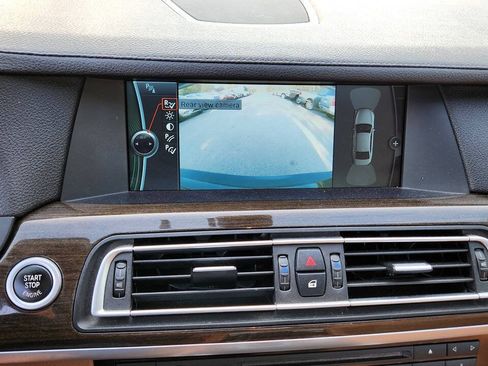 Used 2011 BMW 750Li xDrive AWD/4WD image 48