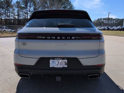 Used 2024 Porsche Cayenne image 5
