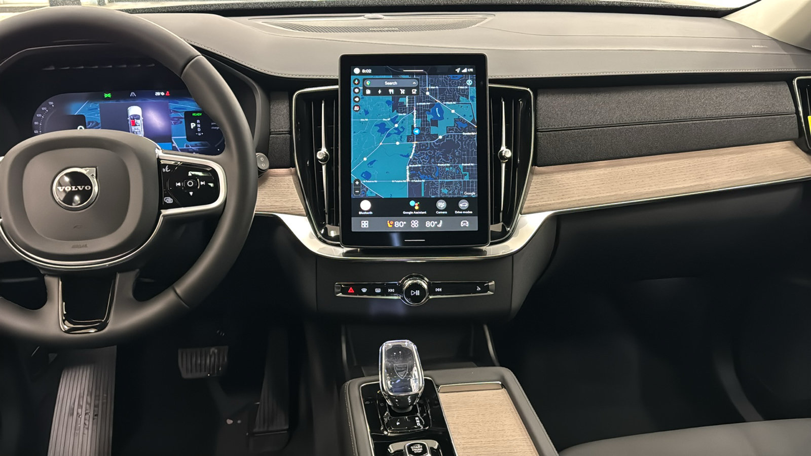 New 2026 Volvo XC90 T8 Plus w/ Protection Package Premier AWD/4WD image 11