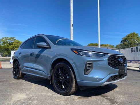 Used 2024 Ford Escape ST-Line Elite w/ Premium Technology Package image 36