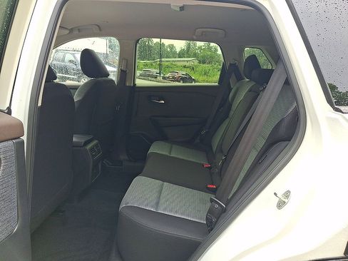 Certified 2023 Nissan Rogue SV AWD/4WD image 19