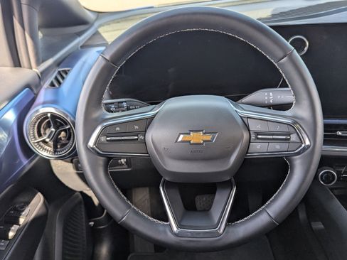 Certified 2025 Chevrolet Equinox EV LT w/ Convenience Package image 19