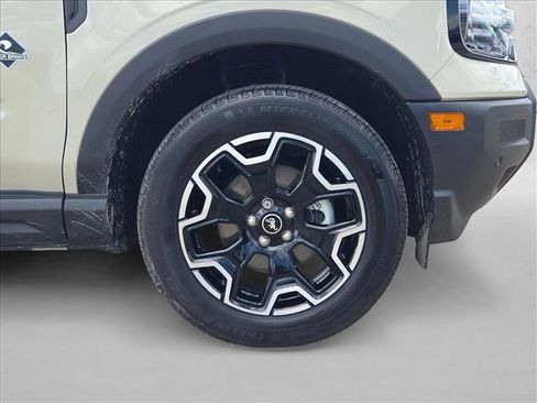 Used 2025 Ford Bronco Sport Outer Banks w/ Outer Banks Tech Package+ AWD/4WD image 21