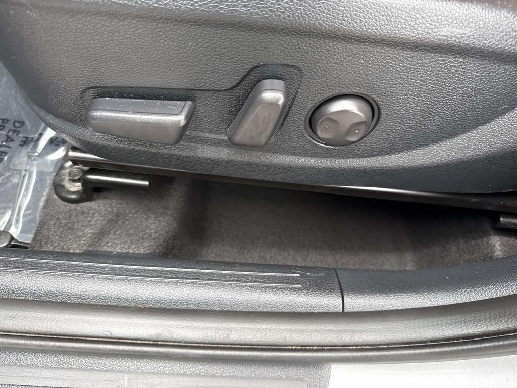 Used 2024 Kia Soul EX w/ Option Group 015 FWD image 24