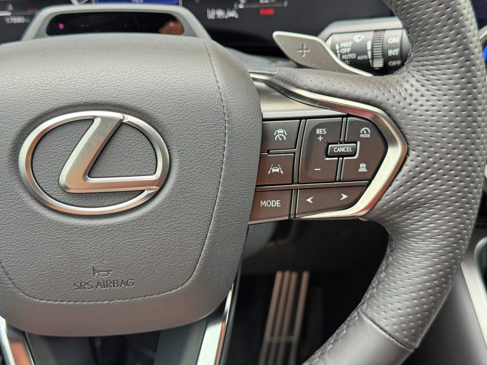 Used 2024 Lexus TX 500h AWD w/ Technology Package image 21