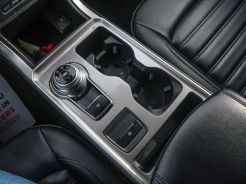 Used 2023 Ford Edge SEL image 33