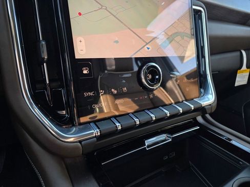 New 2026 GMC Yukon XL Denali Ultimate AWD/4WD image 19