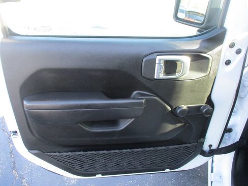 Used 2024 Jeep Wrangler Sport AWD/4WD image 14