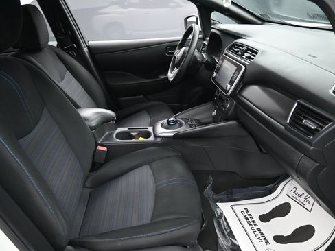 Used 2023 Nissan Leaf S image 34