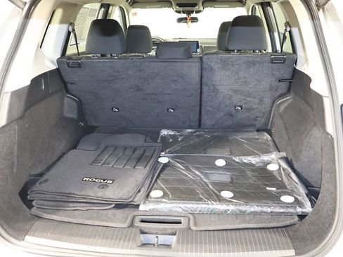 Used 2025 Nissan Rogue SV image 48