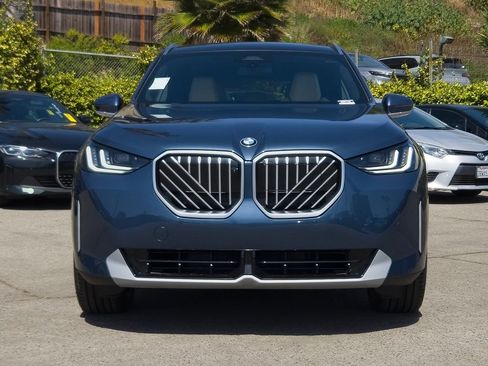 New 2026 BMW X3 xDrive30 w/ Premium Package image 3