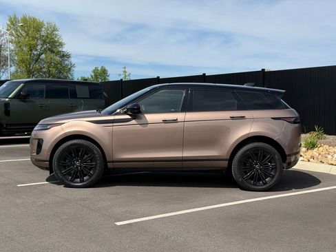 Used 2024 Land Rover Range Rover Evoque S image 8
