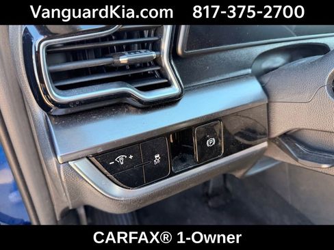 Certified 2025 Kia Sportage EX image 16