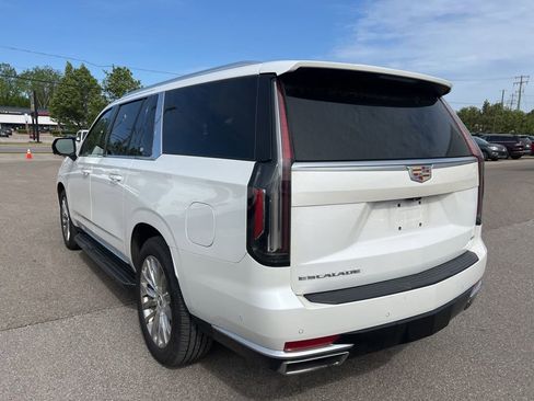 Used 2021 Cadillac Escalade ESV Premium Luxury w/ Driver Assist Tech Package AWD/4WD image 8