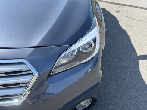 Used 2016 Subaru Outback 2.5i Premium AWD/4WD image 10