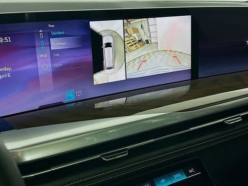 Used 2025 Cadillac Escalade Sport Platinum w/ LPO, Floor Liner Package AWD/4WD image 13