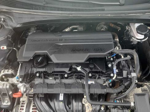 Used 2024 Hyundai Elantra SEL FWD image 13