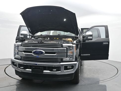 Used 2018 Ford F250 Lariat w/ Lariat Ultimate Package image 36