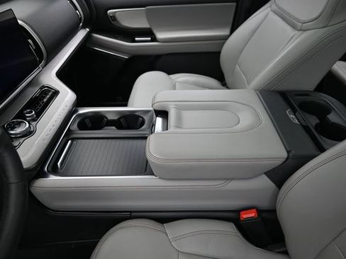 Certified 2025 Ford Expedition Max Active AWD/4WD image 27