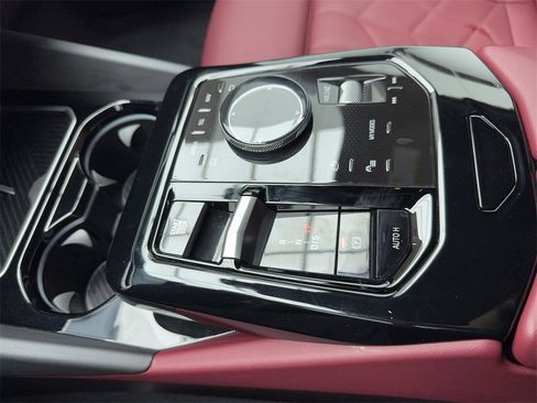 Used 2026 BMW 530i xDrive image 31