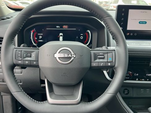 New 2026 Nissan Rogue Platinum AWD/4WD image 18