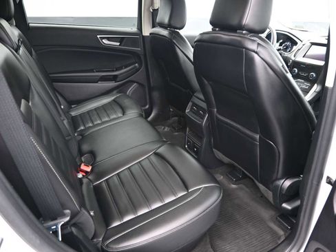 Used 2020 Ford Edge SEL w/ Convenience Package image 11