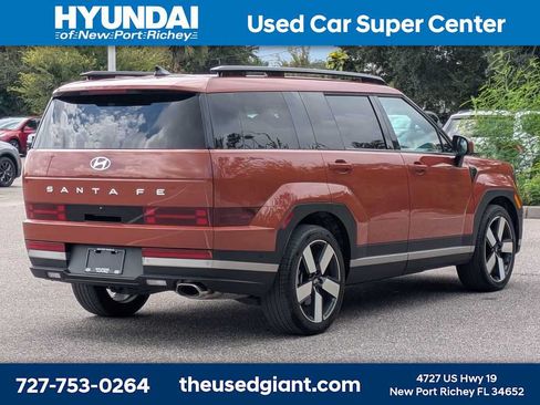 Used 2025 Hyundai Santa Fe Limited FWD image 5