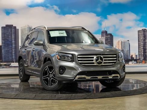 Used 2026 Mercedes-Benz GLB 250 4MATIC image 1