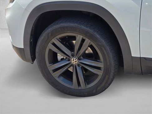 Used 2022 Volkswagen Atlas SE FWD image 9