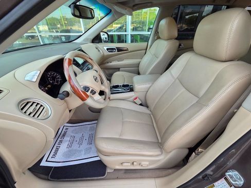 Used 2014 Nissan Pathfinder SL w/ SL Premium Package image 9