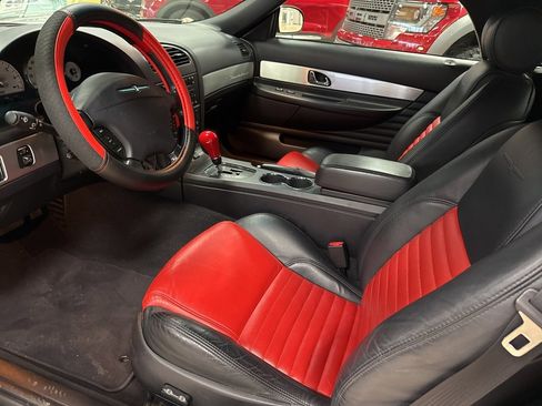 Used 2003 Ford Thunderbird image 20