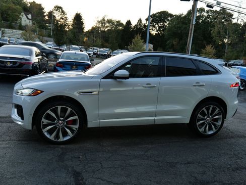 Used 2019 Jaguar F-PACE S image 9