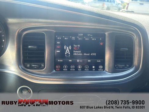 Used 2018 Dodge Charger R/T image 9