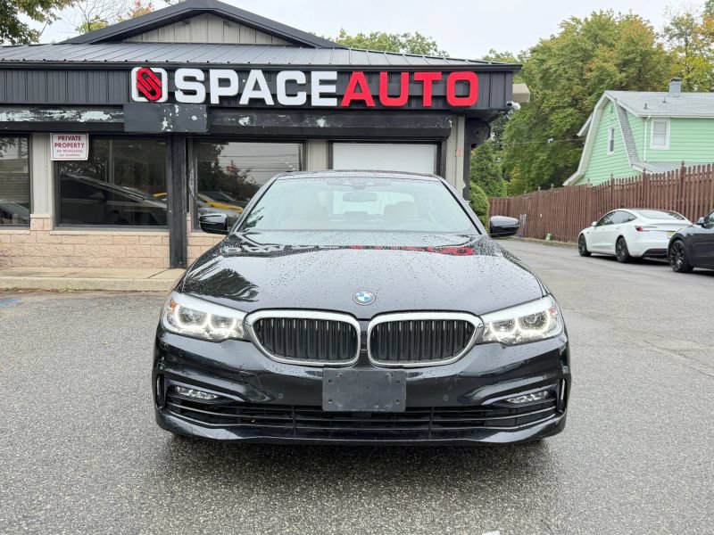Used 2018 BMW 530i xDrive AWD/4WD image 2