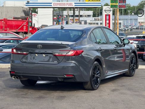 Used 2025 Toyota Camry SE FWD image 12