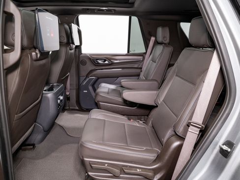 Used 2024 GMC Yukon Denali w/ Denali Reserve Package image 33