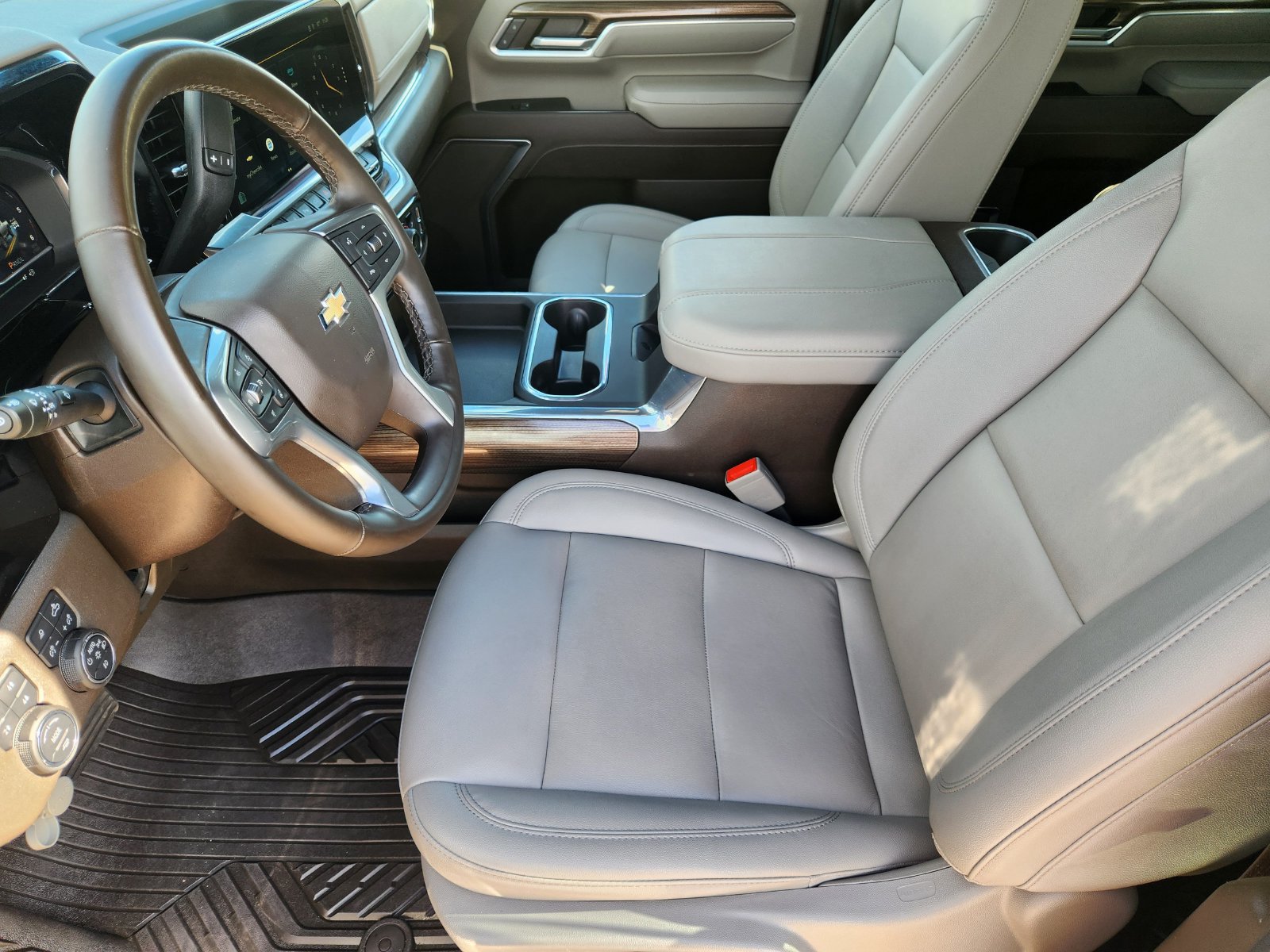 Used 2025 Chevrolet Silverado 2500 LT w/ Texas Edition AWD/4WD image 16
