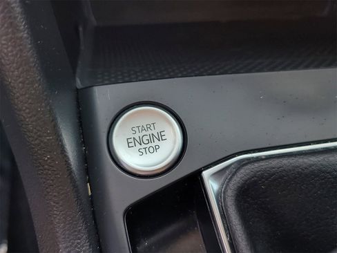 Used 2022 Volkswagen Taos SE image 26