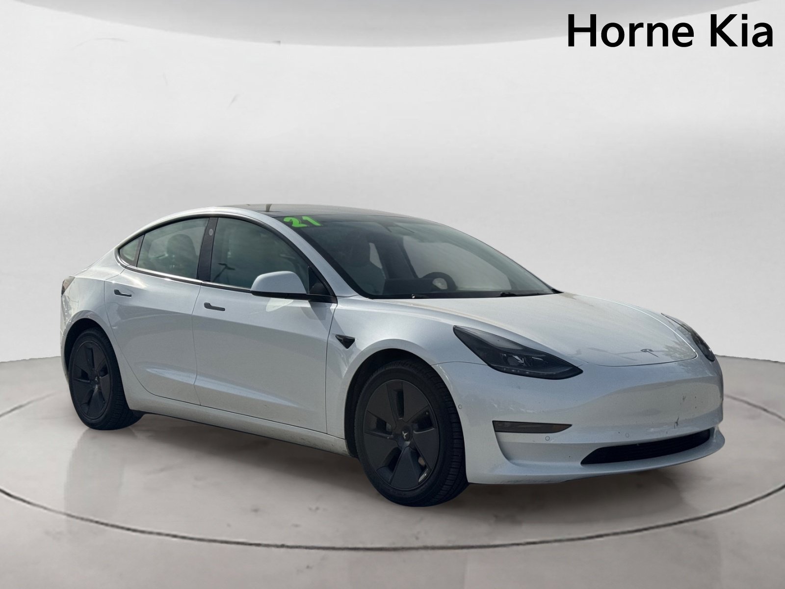 Used 2021 Tesla Model 3 Standard Range Plus RWD image 2