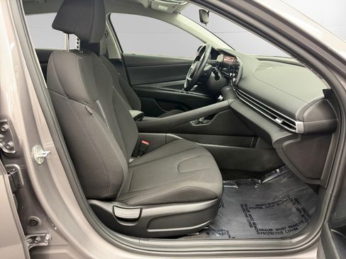 Used 2021 Hyundai Elantra SEL w/ Convenience Package FWD image 15