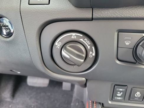 New 2026 Nissan Frontier 4x4 Crew Cab image 31