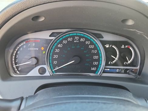 Used 2010 Toyota Venza AWD image 15