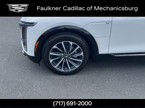 Used 2024 Cadillac Lyriq Sport AWD/4WD image 32