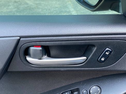 Used 2010 MAZDA MAZDA3 i Touring FWD image 15