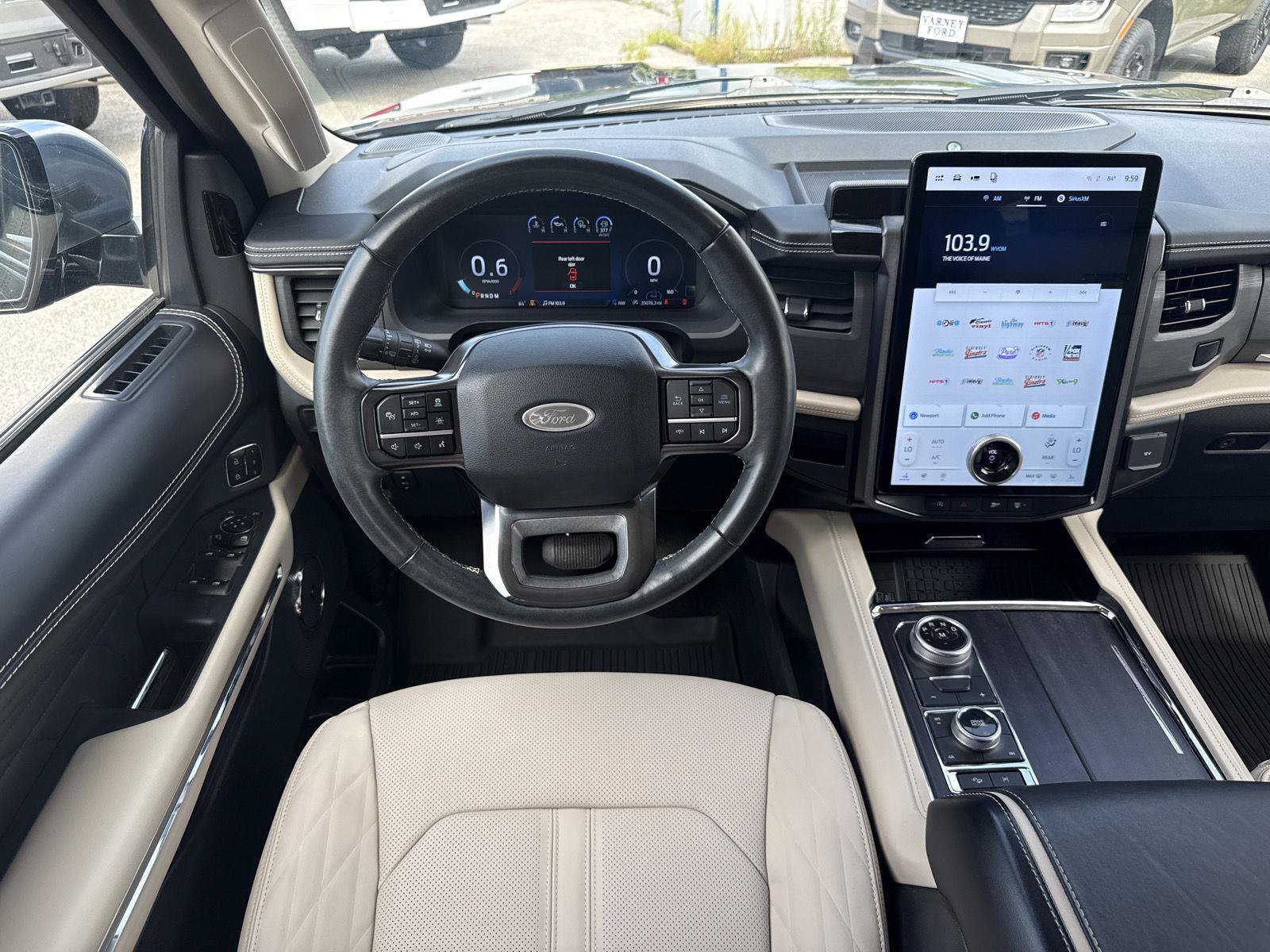 Used 2024 Ford Expedition Platinum AWD/4WD image 17