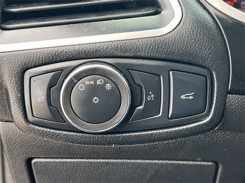 Used 2015 Ford Edge SEL w/ Equipment Group 201A image 18