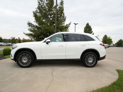 Used 2026 Mercedes-Benz GLC 300 4MATIC image 4